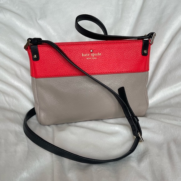 kate spade Handbags - Kate spade Crossbody bag